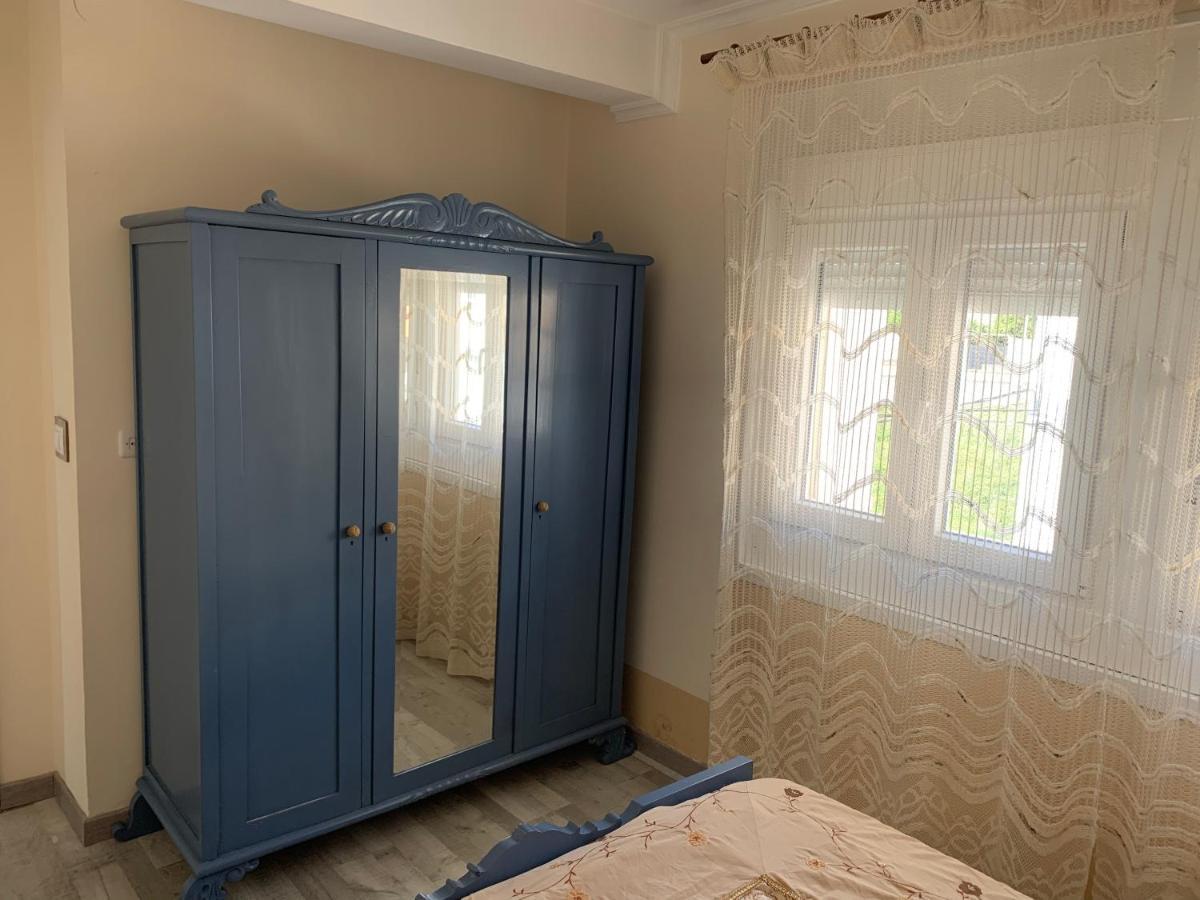 Apt Sueiras Burela Luaran gambar