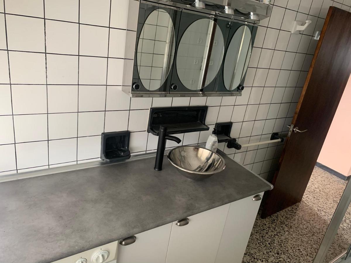 Apt Sueiras Burela Luaran gambar